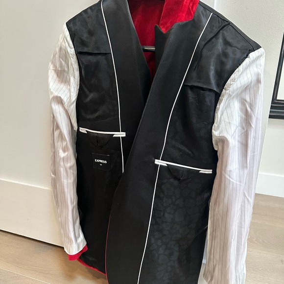 NWT Express Velvet Sport Coat with Contrast Black Satin Trim (Slim) - Picture 8 of 15